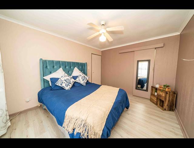2 BEDROOM FREESTANDING FOR SALE IN HUNTINGDON
